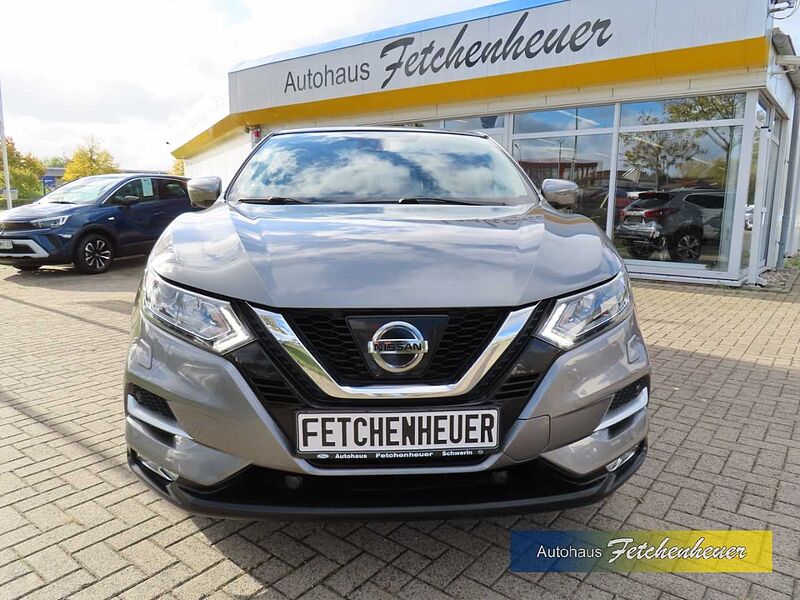 Nissan Qashqai N-Connecta NAVI+RFK+BEH. WSS+SHZ+TEMP+AHK