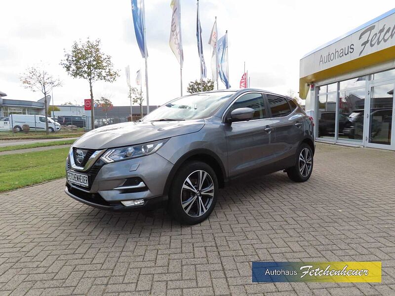Nissan Qashqai N-Connecta NAVI+RFK+BEH. WSS+SHZ+TEMP+AHK