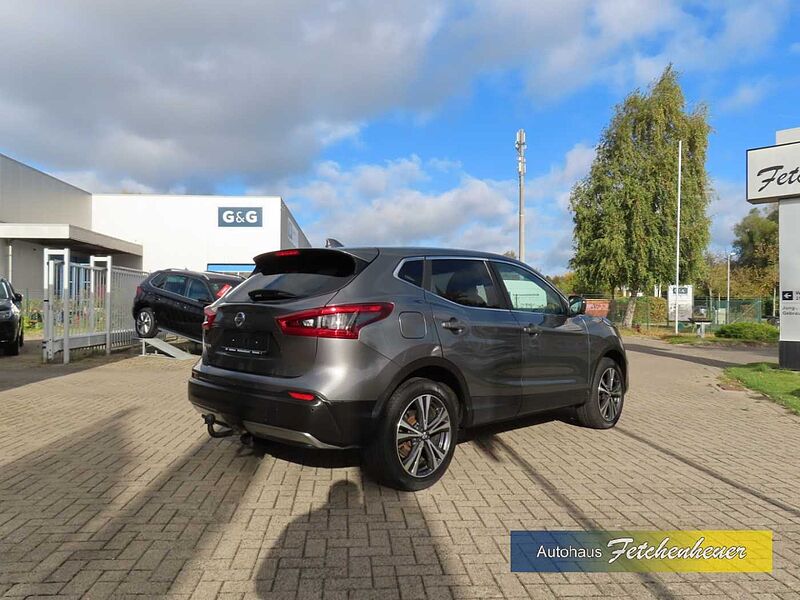 Nissan Qashqai N-Connecta NAVI+RFK+BEH. WSS+SHZ+TEMP+AHK