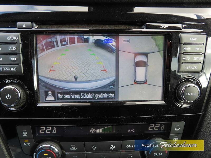 Nissan Qashqai N-Connecta NAVI+RFK+BEH. WSS+SHZ+TEMP+AHK